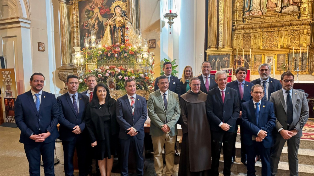 Misa de la Diputaci&oacute;n con motivo de Santa Teresa.