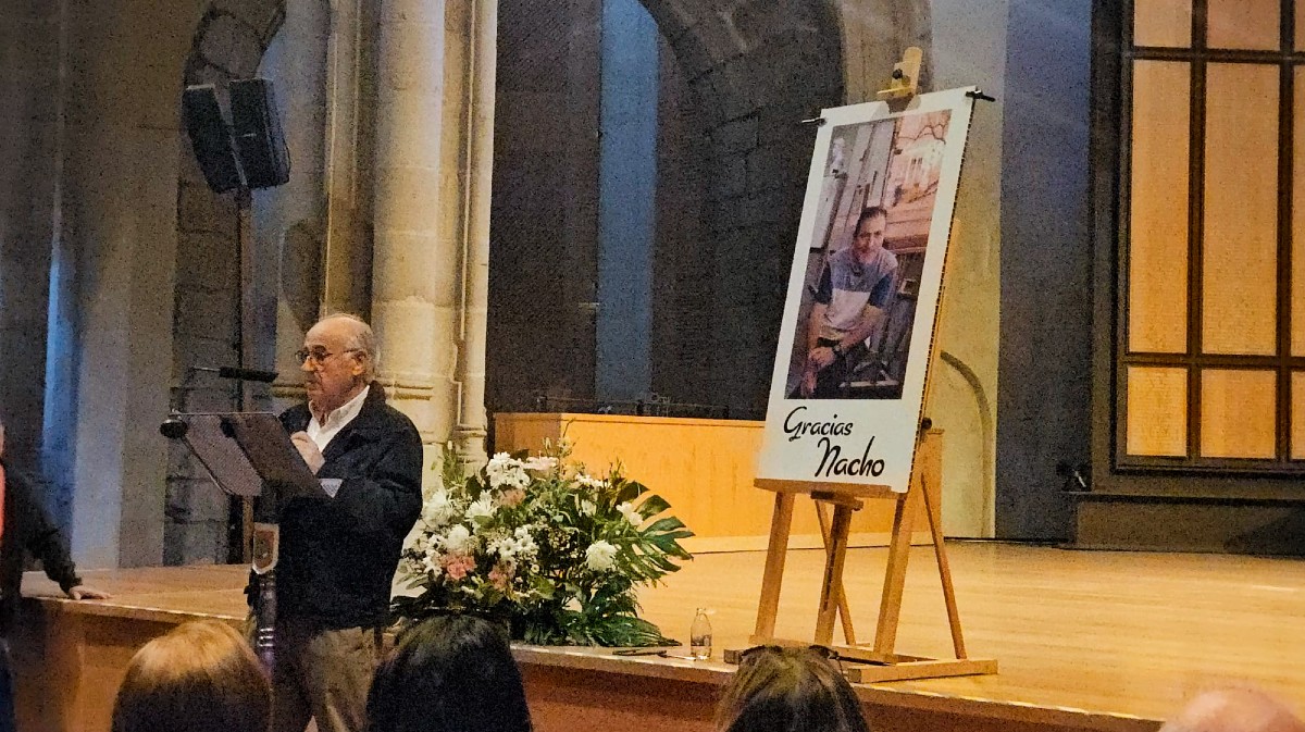 Exposici&oacute;n y homenaje a Jos&eacute; Ignacio Terr&oacute;n, profesor de los talleres art&iacute;sticos municipales.