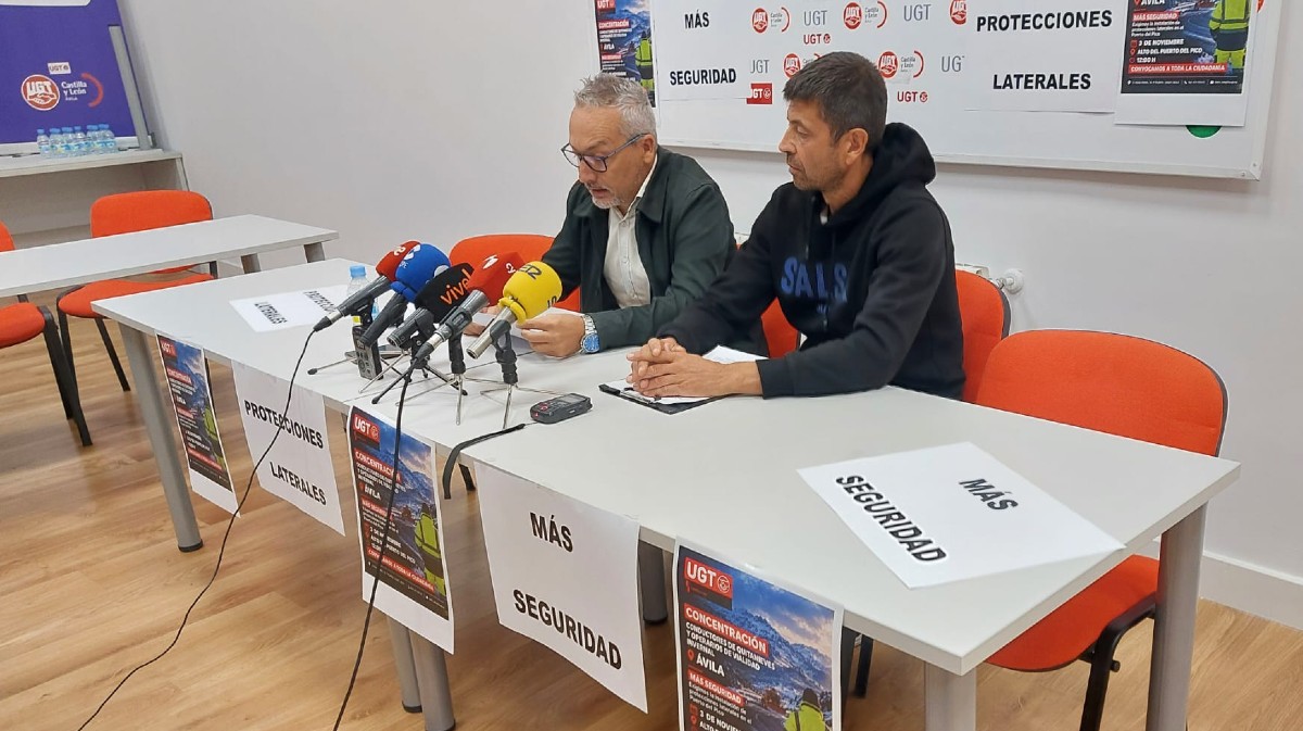 UGT presenta la protesta para exigir medidas en el puerto de El  Pico.