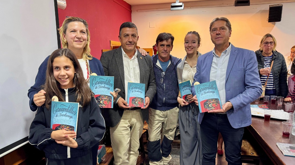 Presentaci&oacute;n del libro 'Carnavalillos de Navaluenga' de Ismael del Peso.