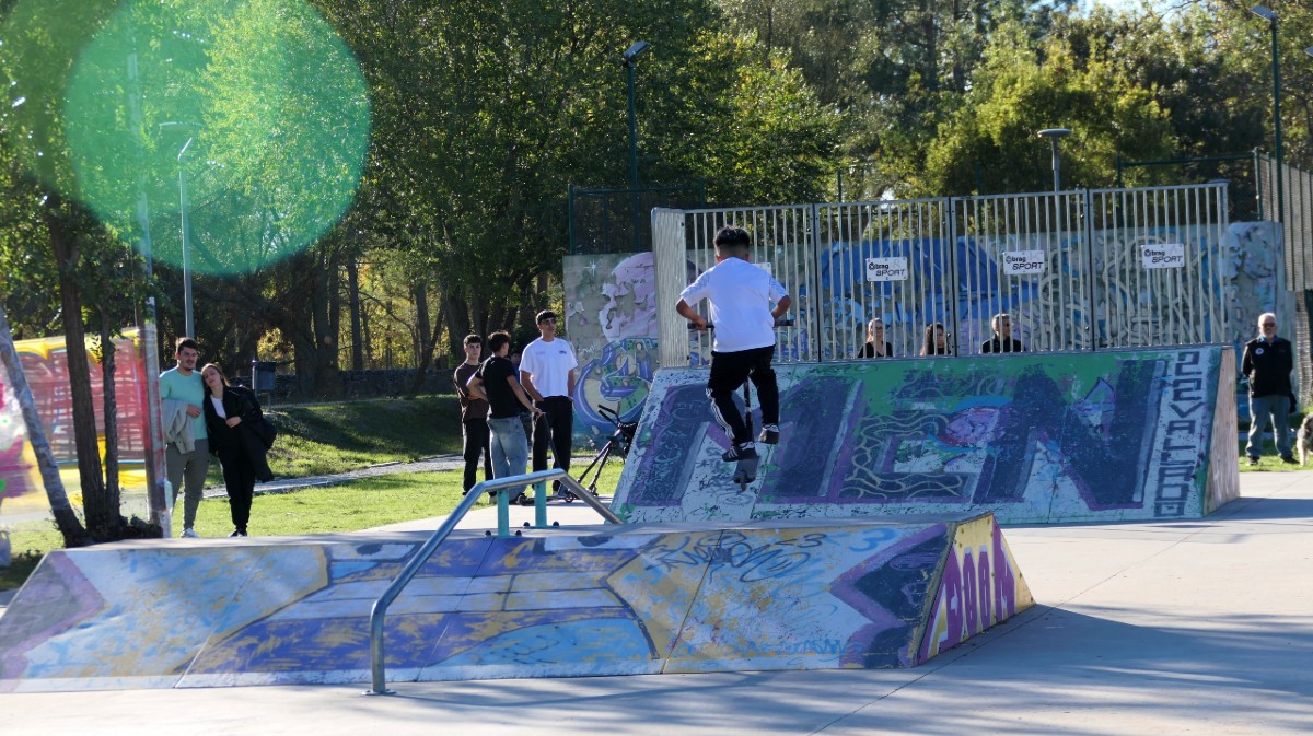 Competici&oacute;n de scooter en el Urban Fest.