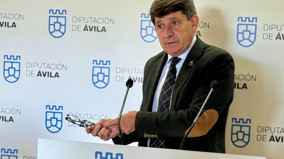 Juan Carlos S&aacute;nchez Mes&oacute;n explica los acuerdos de la Junta de Gobierno.
