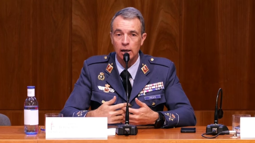 El general de divisi&oacute;n Isaac Manuel Crespo, jefe del Mando del Espacio, en las jornadas de seguridad.