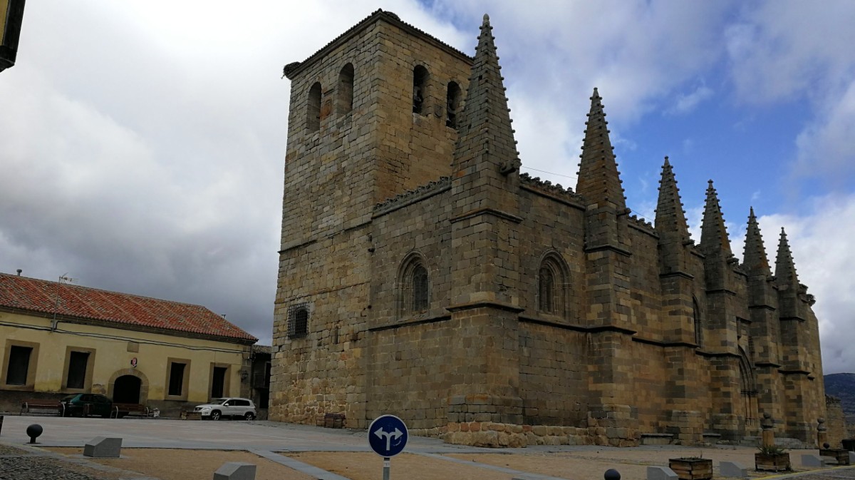 Iglesia colegiata de San Mart&iacute;n de Tours en Bonilla de la Sierra.