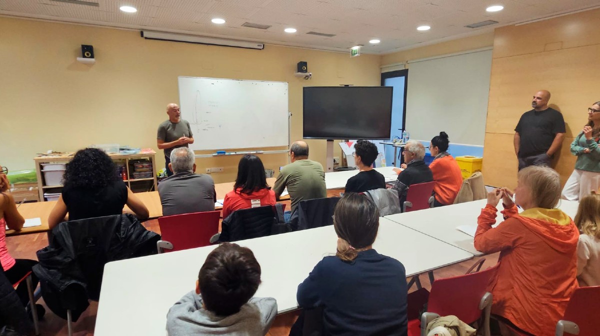 Curso de aves en el Centro Medioambintal San Nicol&aacute;s.
