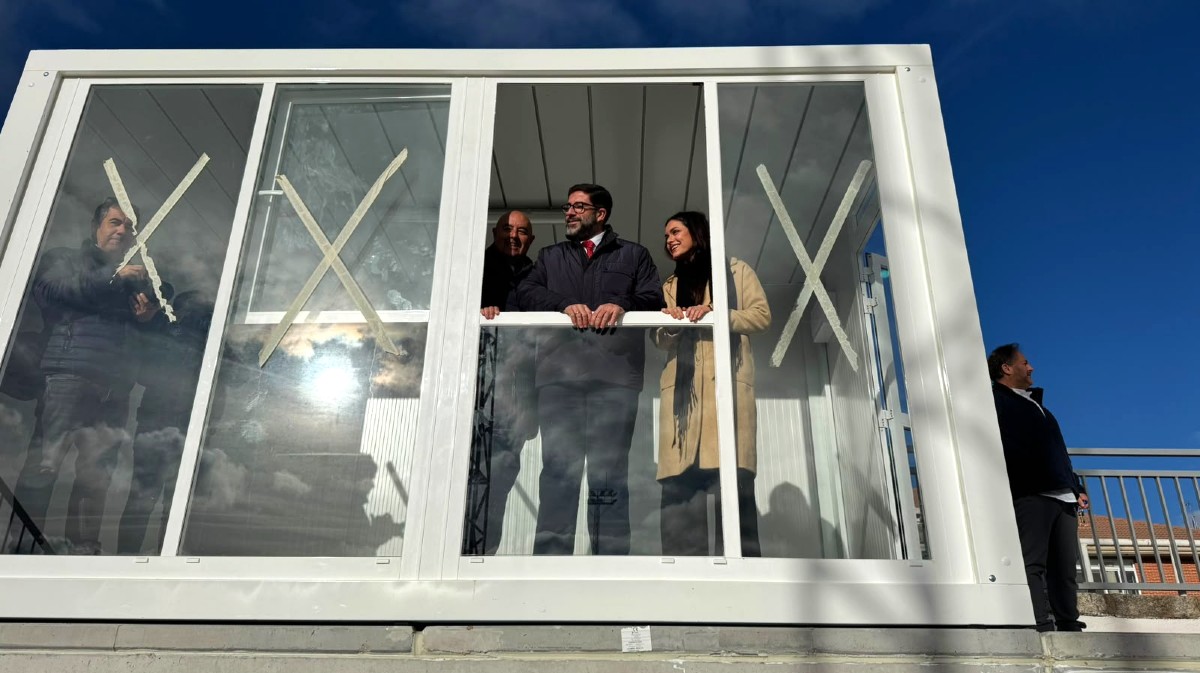 Renovado grader&iacute;o e instalaciones de atletismo de la Ciudad Deportiva.