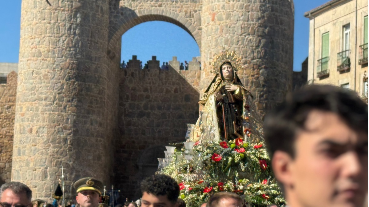 La Santa procesi&oacute;n a por &Aacute;vila