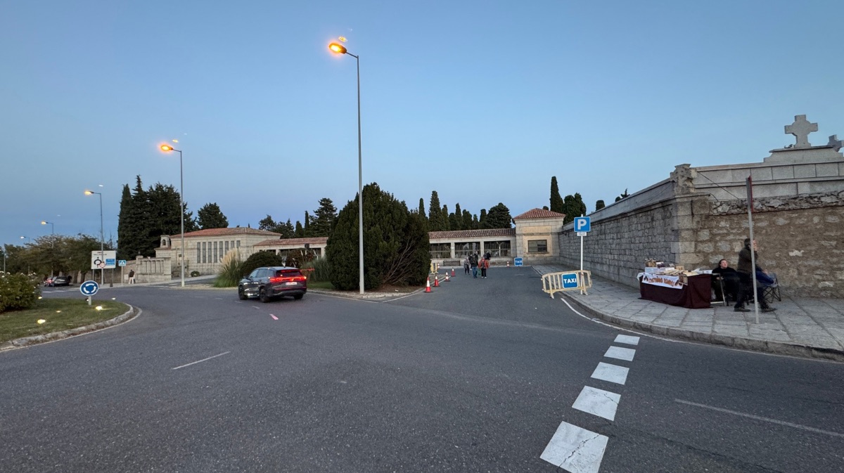 Acceso al cementerio este viernes