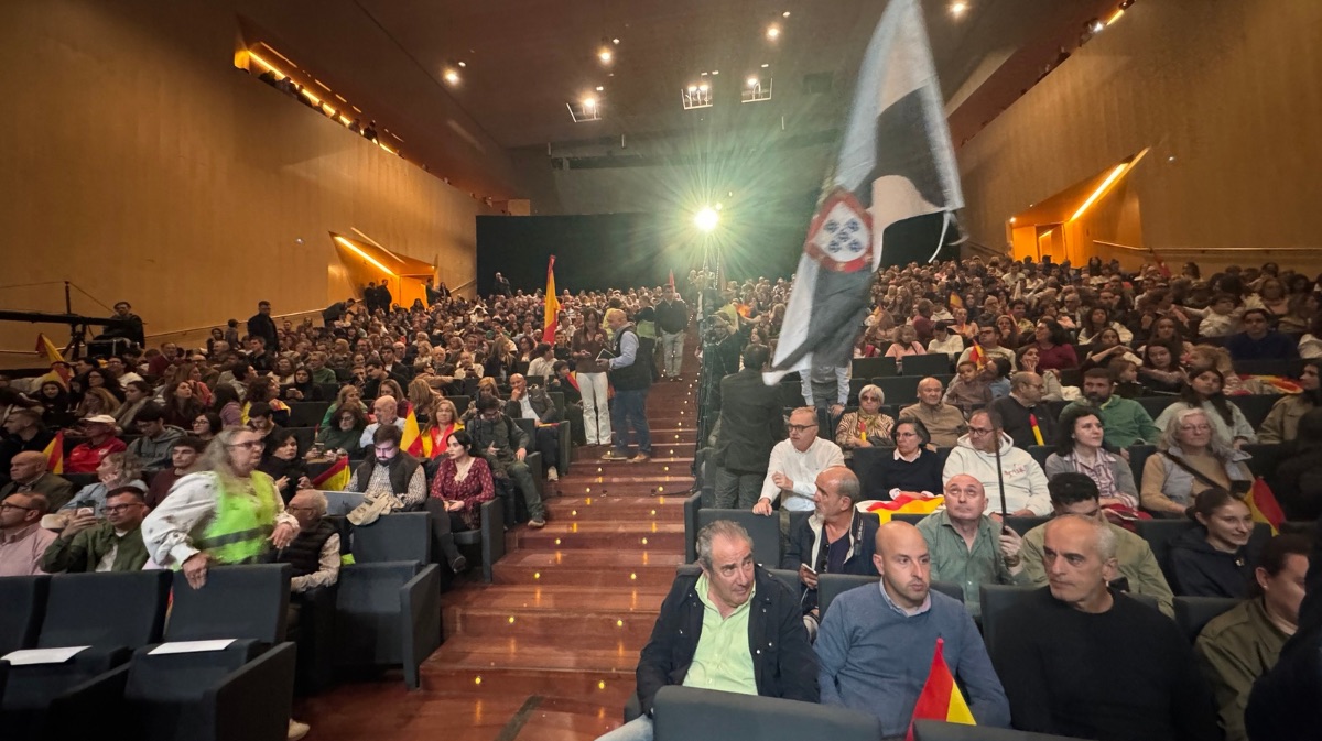 Mitin de Vox en el Lienzo Norte