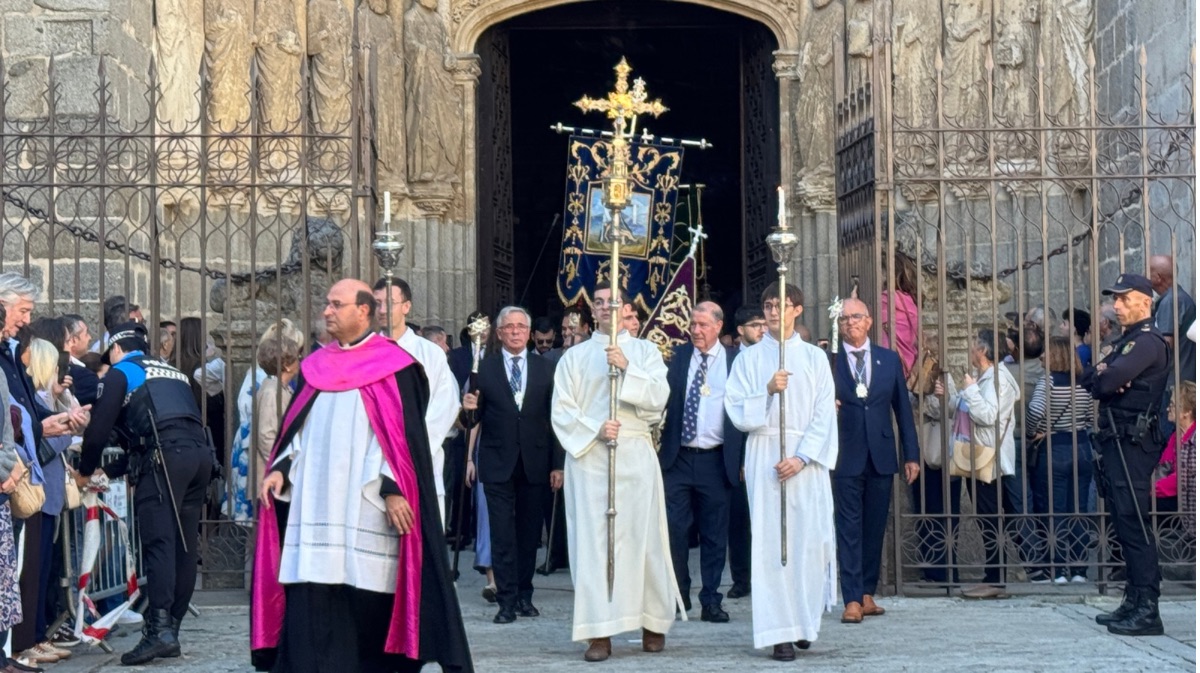 La Santa procesi&oacute;n a por &Aacute;vila
