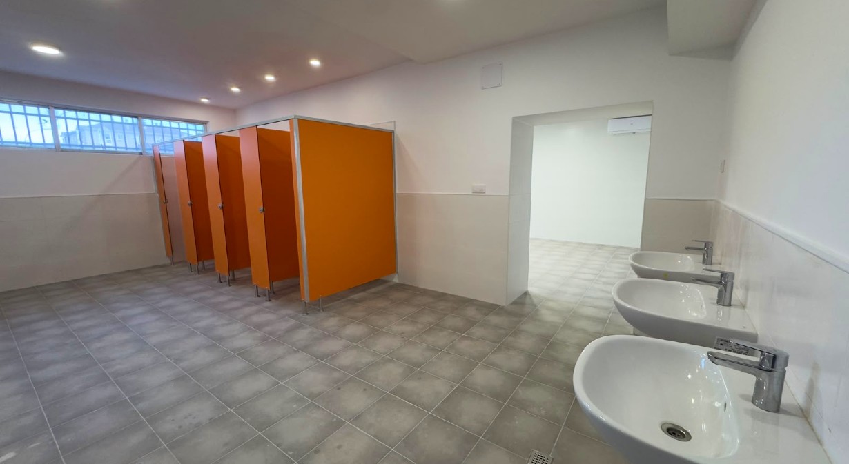 Renovado grader&iacute;o e instalaciones de atletismo de la Ciudad Deportiva.