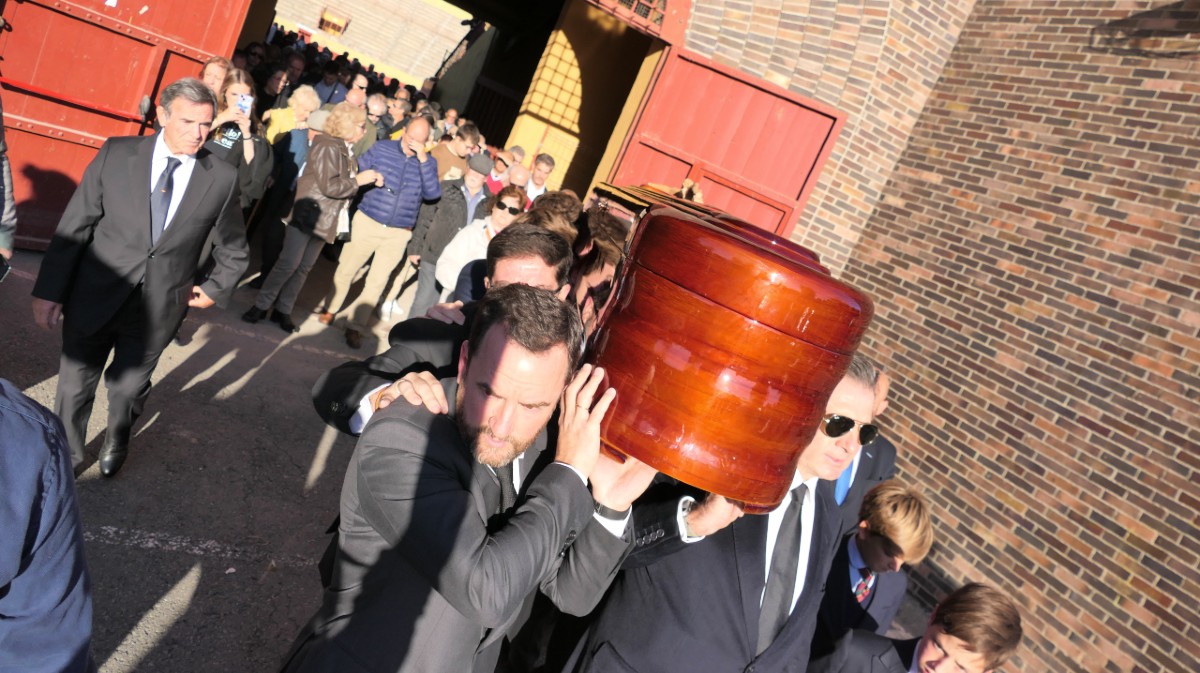 Despedida a Andr&eacute;s Hernando en la plaza de toros de &Aacute;vila.
