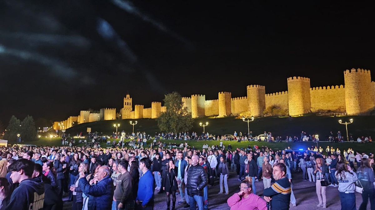 Orquesta Par&iacute;s de Noia en &Aacute;vila.
