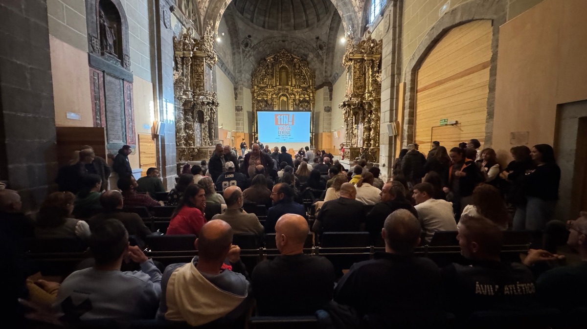 Asamblea convocada por CCOO y UGT de cara a la huelga general