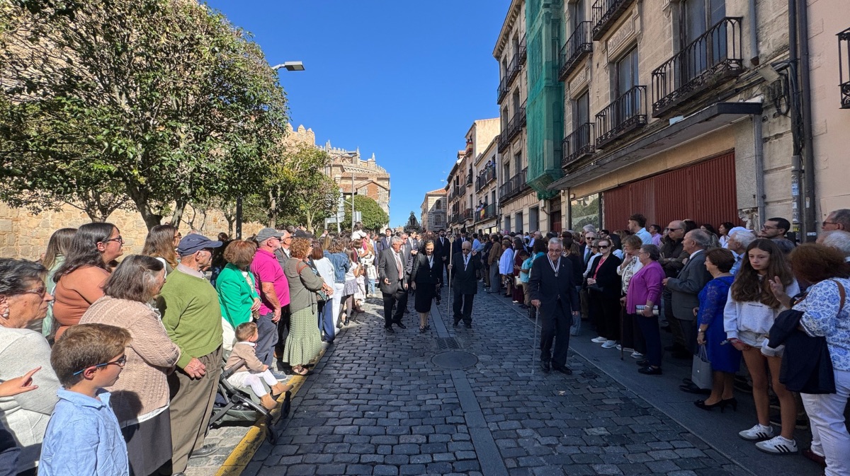 La Santa procesi&oacute;n a por &Aacute;vila