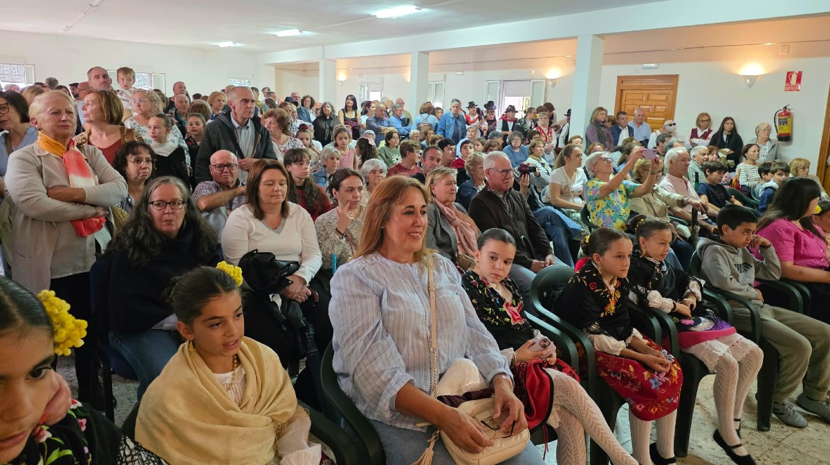 Fiesta de la Mancomunidad del Valle Ambl&eacute;s en Pedro Bernardo.