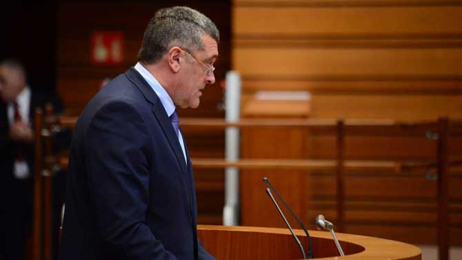 Intervenci&oacute;n de Pedro Pascual en el pleno de las Cortes.