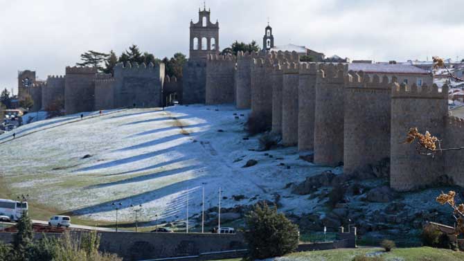 Nieve sobre Ávila, el viernes.