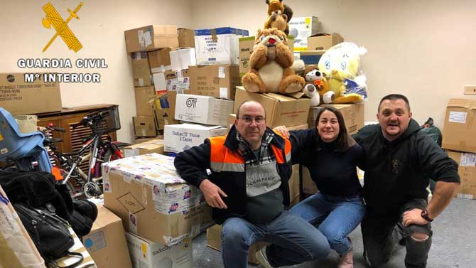 Campa&ntilde;a solidaria de la Guardia Civil para Pyfano.