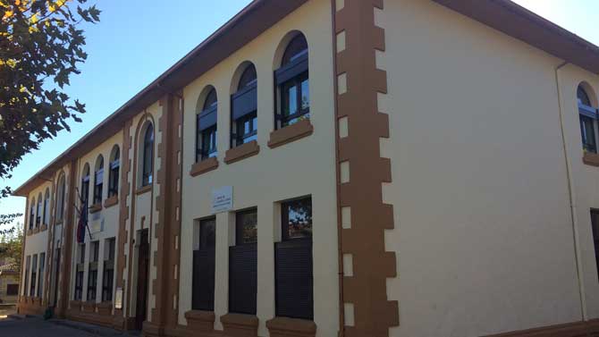 Antiguo colegio de La Adrada.