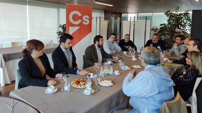 Reuni&oacute;n de representantes de asociaciones policiales con Cs.