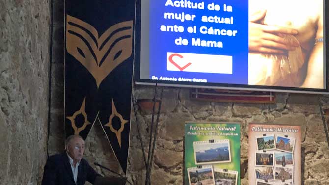 Conferencia de la AECC en Arenas.