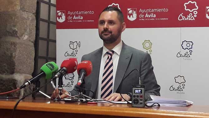 El portavoz del equipo de Gobierno explica los acuerdos de la Junta de Gobierno.