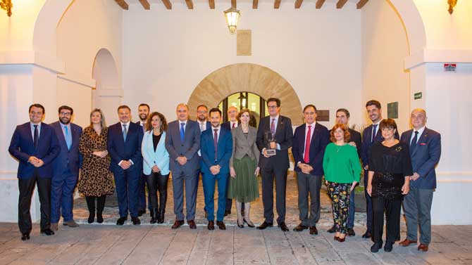Entrega a Paradores del premio de las Ciudades Patrimonio.