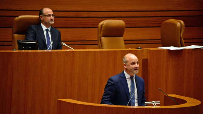 David Castaño, procurador de Ciudadanos, en las Cortes.