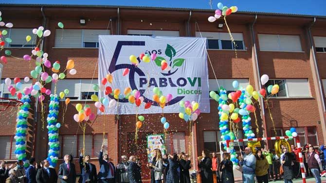 Inicio del aniversario del Colegio Pablo VI.