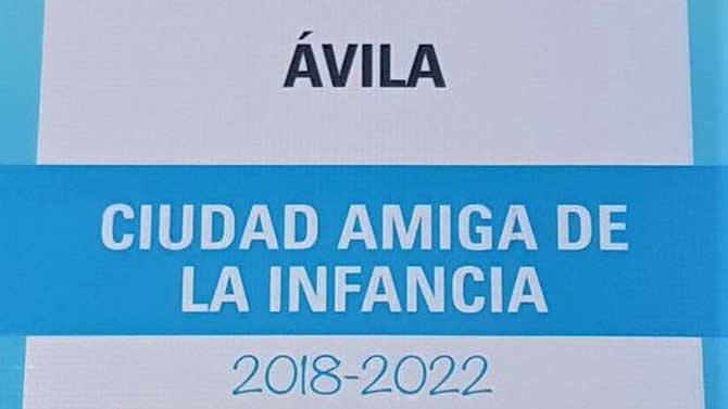 Distintivo de Ávila como Ciudad Amiga de la Infancia.