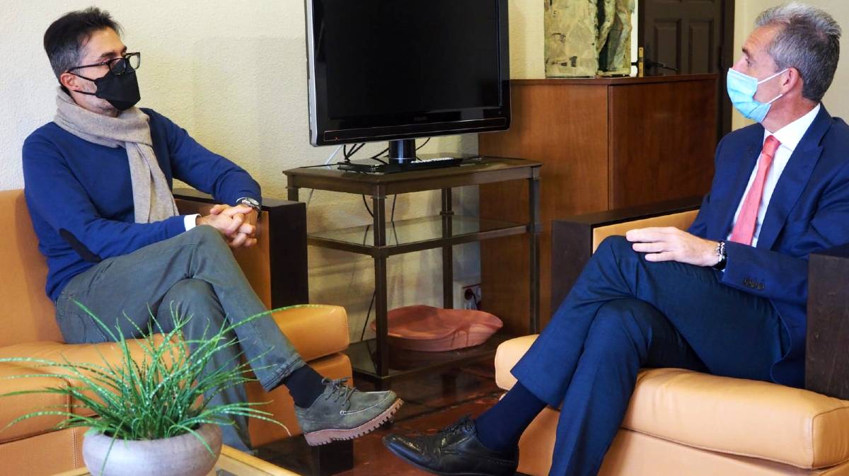 El subdelegado del Gobierno en Ávila, Fernando Galeano, visita al delegado territorial de la Junta, José Francisco Hernández.