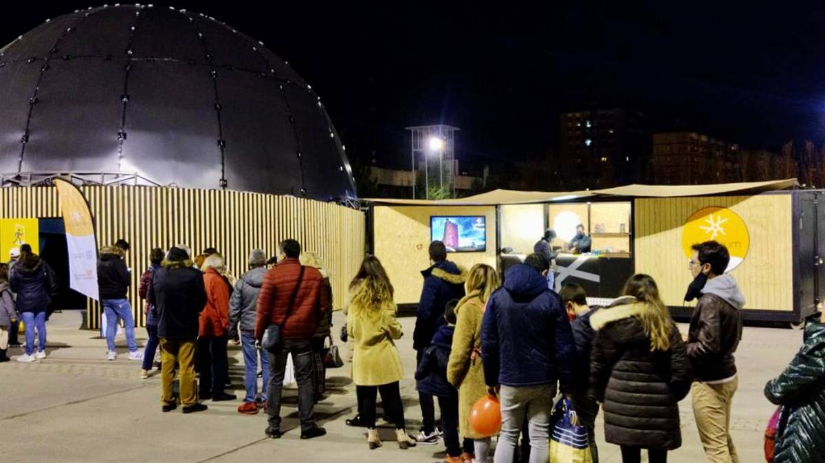 Planetario de la Diputación en la feria Intur.