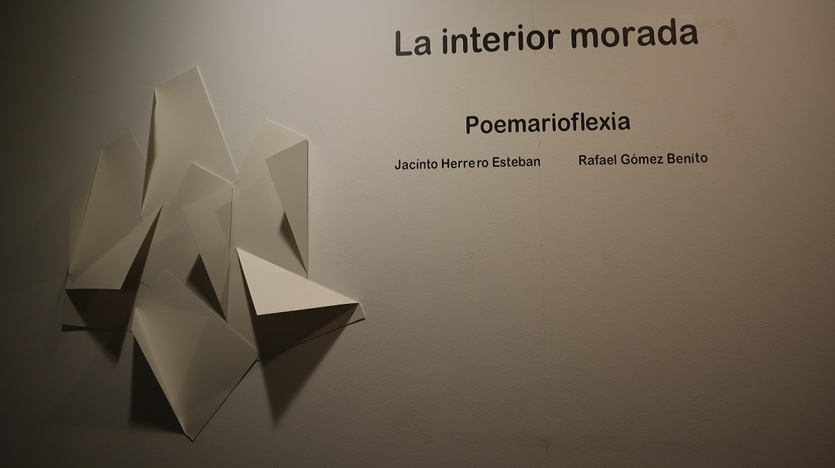 Exposición ‘La interior morada, Poemarioflexia’