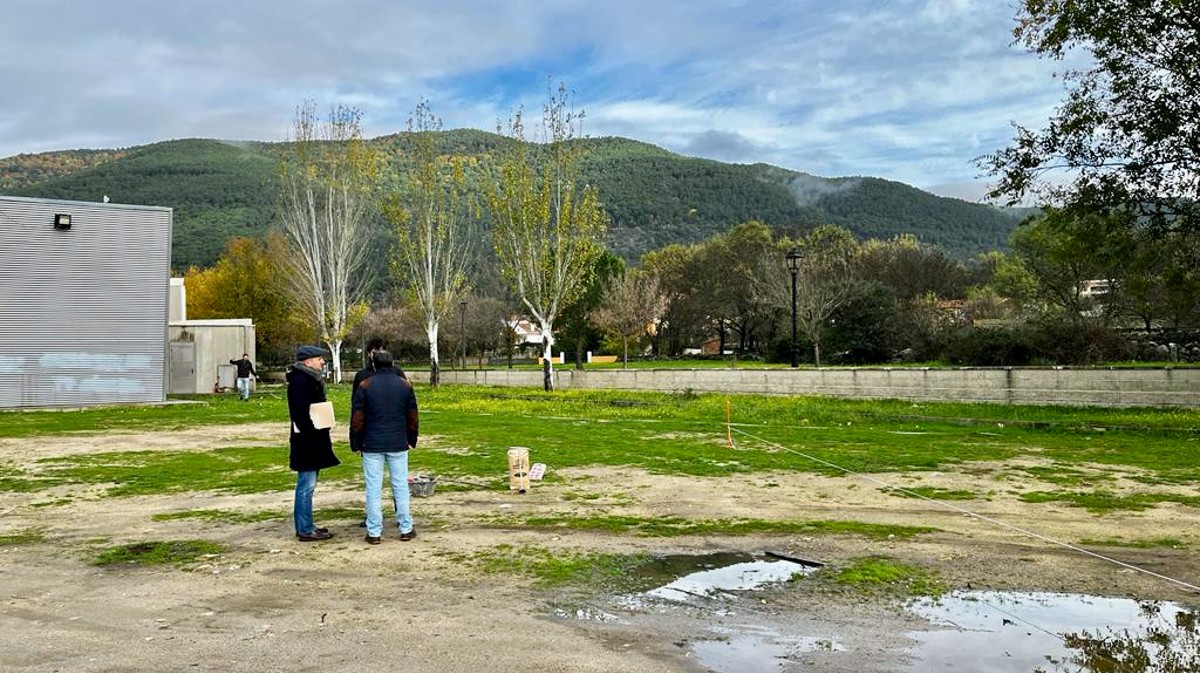 Terreno donde se levantará el parque de bomberos de Sotillo de la Adrada.