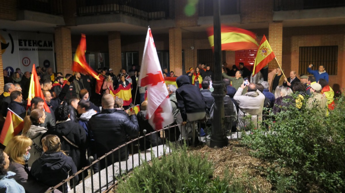 Concentración ante la sede del PSOE el día 11.