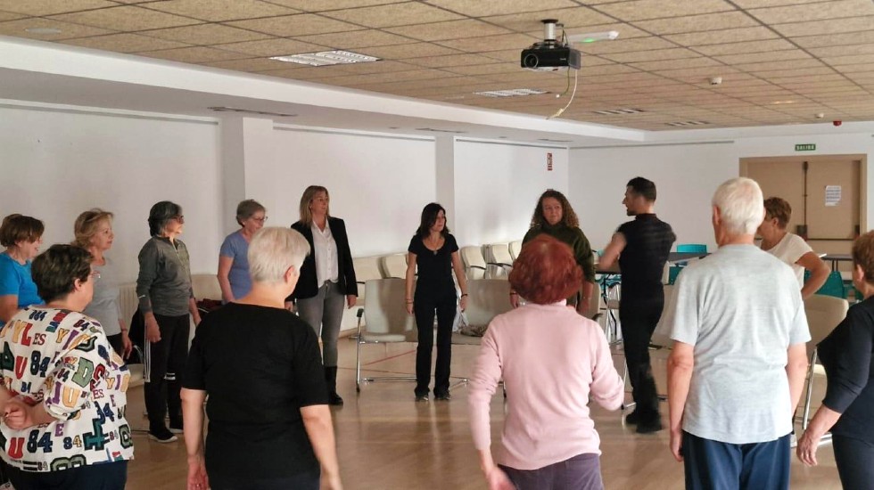 Clases de danza en el Centro Vicente Ferrer.