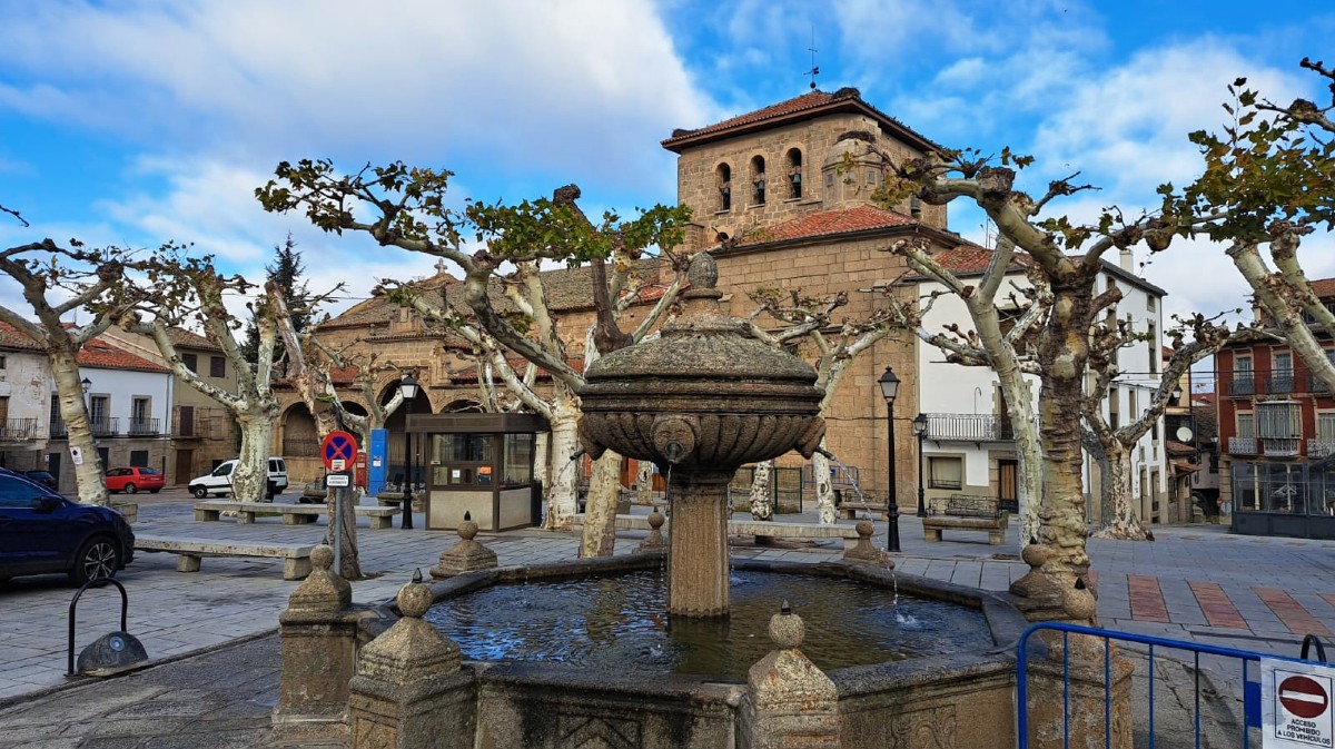 Plaza de Espa&ntilde;a de Piedrah&iacute;ta.
