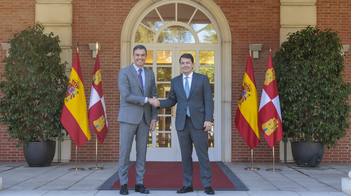 Pedro S&aacute;nchez y Alfonso Fern&aacute;ndez Ma&ntilde;ueco en La Moncloa en julio de 2022.