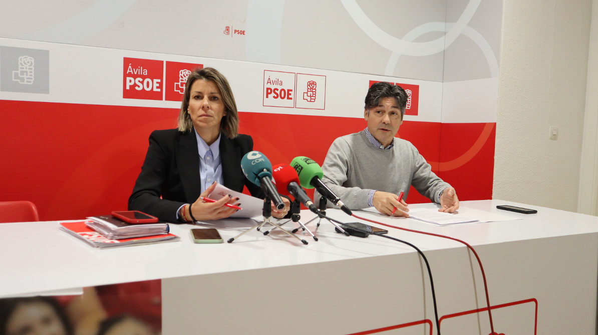 Eva Arias y Arturo Barral del Grupo Municipal Socialista