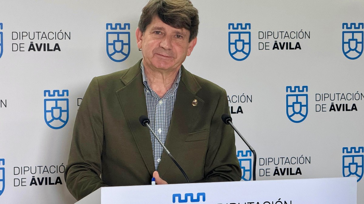 Sánchez Mesón explica los acuerdos de la Junta de Gobierno de la Diputación de Ávila.