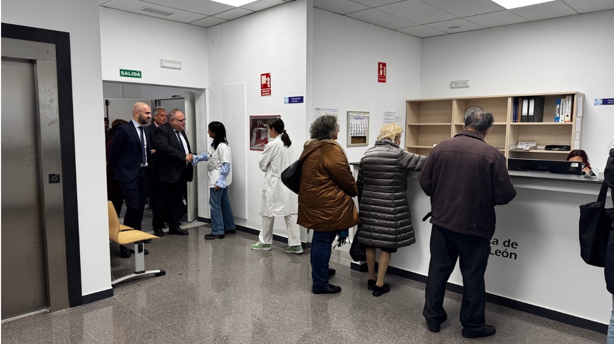 El consejero de Sanidad visita el Centro de Salud Ávila Norte.