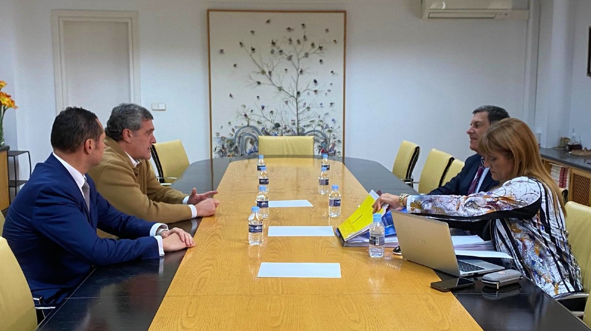 Reunión de presupuestos entre Por Ávila y el consejero de Economía.