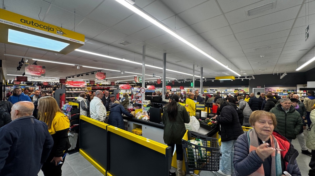 Inauguración de Ahorramas