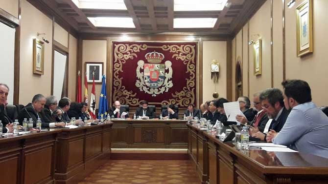 Pleno de Presupuestos en la Diputación de Ávila.