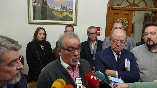 Portavoces de Ciudadanos, IU, PSOE y Trato tras acabar el pleno de la Diputación.