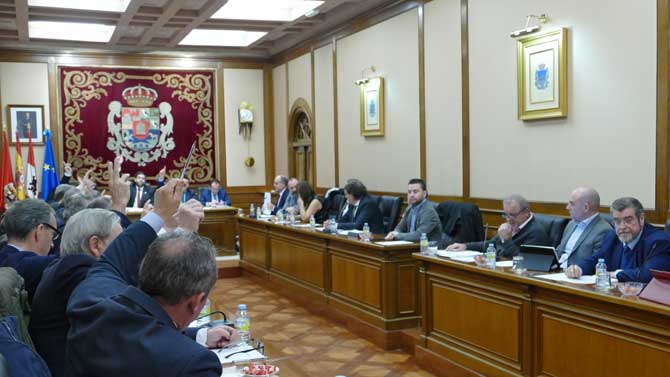 Votación del acuerdo con Conafe en el pleno de la Diputación.