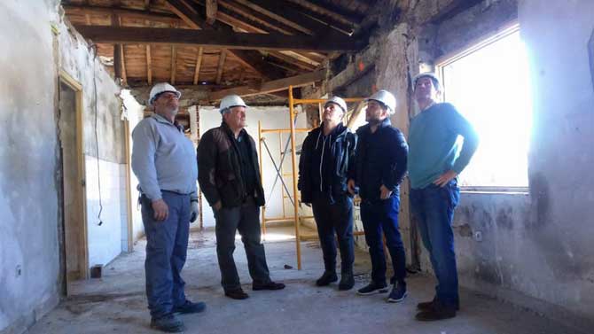 Obras en la antigua casa del maestro de La Adrada.