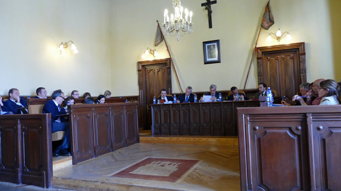 Pleno en el Ayuntamiento de &Aacute;vila.