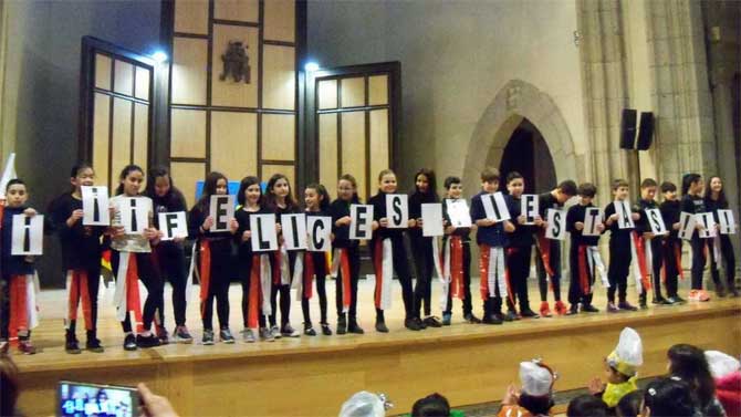 Festival de Navidad del Colegio Reina Fabiola.